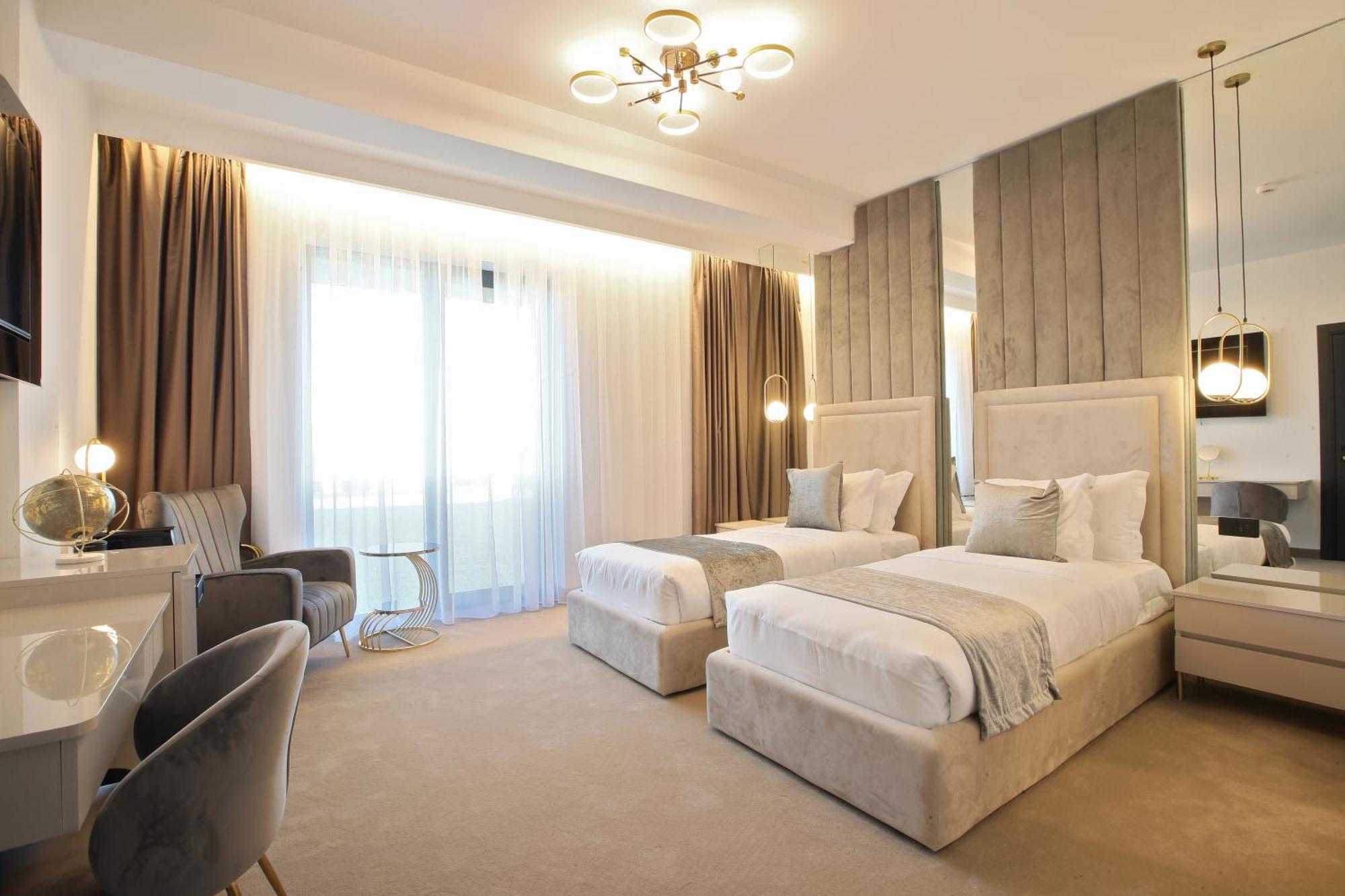 Hotel Artemis Oradea Exterior photo